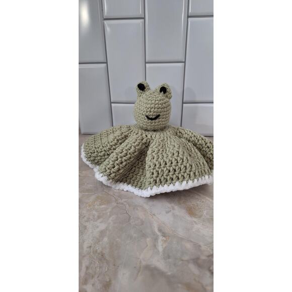 Handmade crochet frog and bunny security blanket - Picture 4 of 4